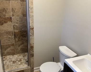 1138 Greenview - Photo Thumbnail 20