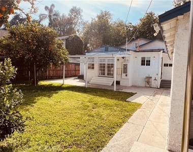 4632 Lemona Avenue - Photo Thumbnail 6