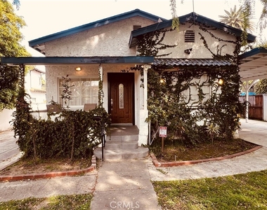 4632 Lemona Avenue - Photo Thumbnail 3