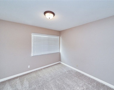 6910 Grovespring Drive - Photo Thumbnail 20