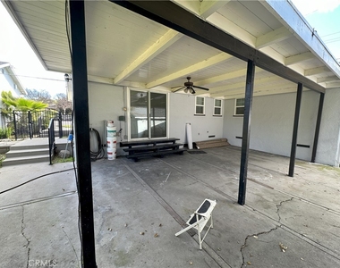 4003 Garey Avenue - Photo Thumbnail 14