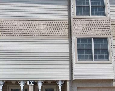 1101 E Shore Dr - Photo Thumbnail 1