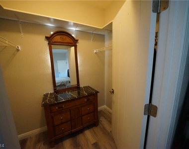 8250 N Grand Canyon Drive - Photo Thumbnail 13