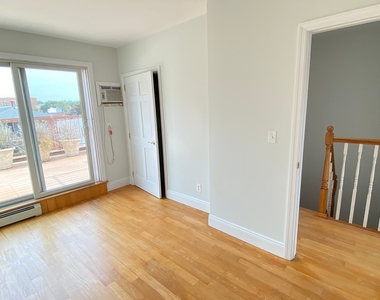 322 46 Street Astoria - Photo Thumbnail 5
