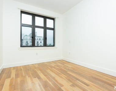 818 Lexington Avenue - Photo Thumbnail 16