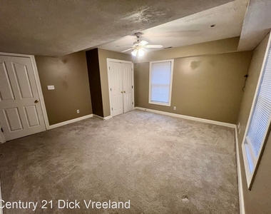 4302 Lost Spring Ct - Photo Thumbnail 22