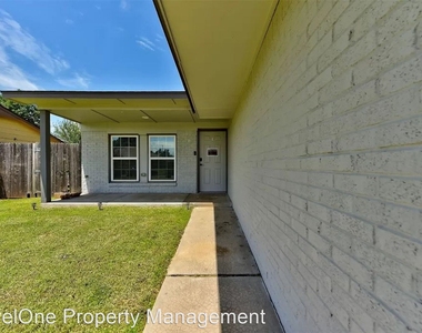 8511 S Camay Avenue - Photo Thumbnail 1