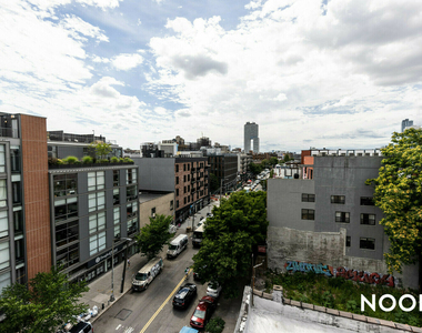 212 North 4th Street - Photo Thumbnail 4