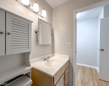 1636 N. Wells, Unit A4003 - Photo Thumbnail 9