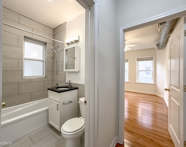 1151 W. Lunt, Unit 7 - Photo Thumbnail 8