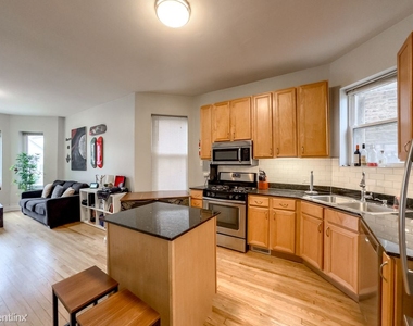 2531 W Medill, Unit 7 - Photo Thumbnail 2