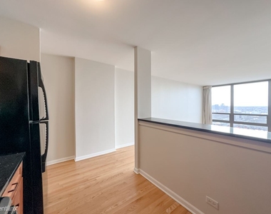 1636 N. Wells, Unit C4003 - Photo Thumbnail 4