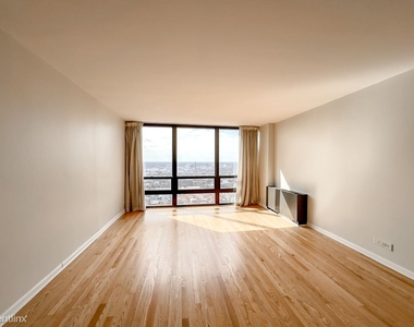 1636 N. Wells, Unit C4003 - Photo Thumbnail 13