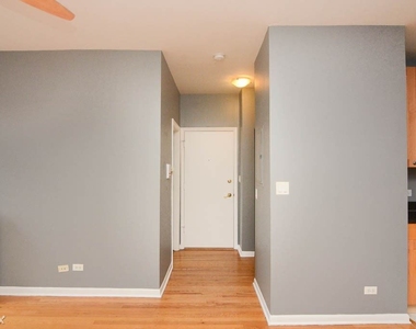 1421 W. Jonquil Terrace, Unit 6 - Photo Thumbnail 8