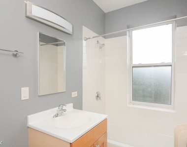 1421 W. Jonquil Terrace, Unit 6 - Photo Thumbnail 17