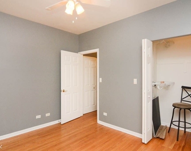 1421 W. Jonquil Terrace, Unit 9 - Photo Thumbnail 15