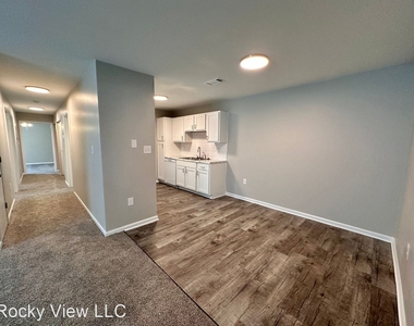 1810 Rocky View Way - Photo Thumbnail 12