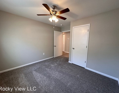 1810 Rocky View Way - Photo Thumbnail 14