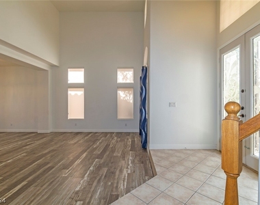 1624 Desert Fort Street - Photo Thumbnail 24