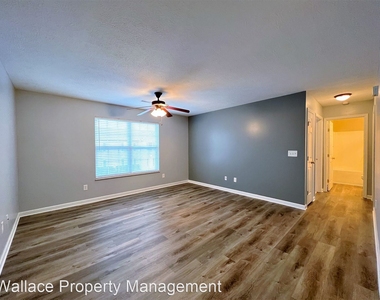 1637 Maple View Way - Photo Thumbnail 1