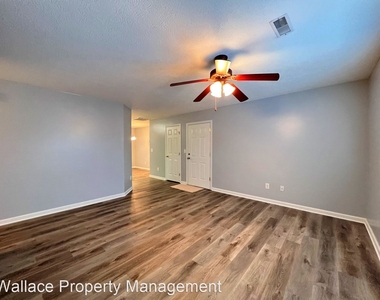 1637 Maple View Way - Photo Thumbnail 2