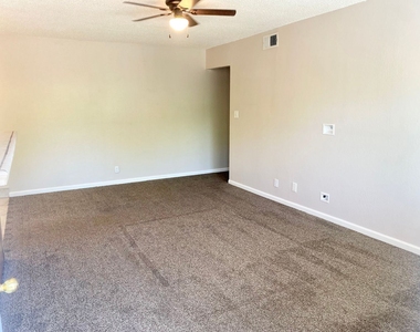 2576 W Fairmont Ave #204 - Photo Thumbnail 1