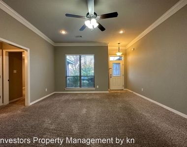 6110 Ironwood Lane - Photo Thumbnail 4