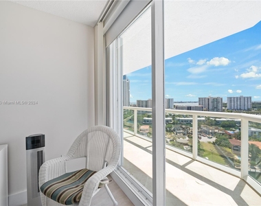 16400 Collins Ave - Photo Thumbnail 14