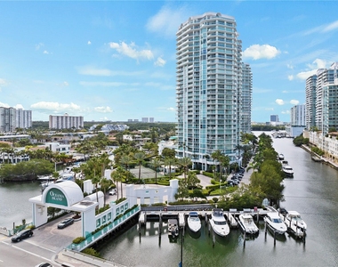 16400 Collins Ave - Photo Thumbnail 0