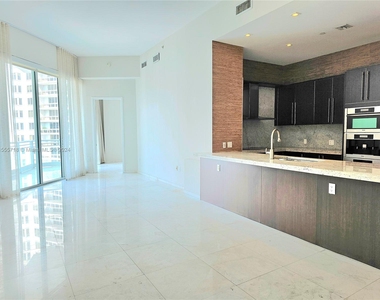 900 Brickell Key Blvd - Photo Thumbnail 19