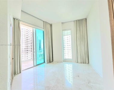 900 Brickell Key Blvd - Photo Thumbnail 10