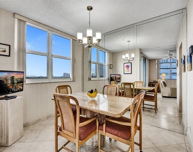 3113 S Ocean Dr - Photo Thumbnail 23