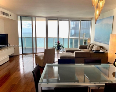 17201 Collins Ave - Photo Thumbnail 4