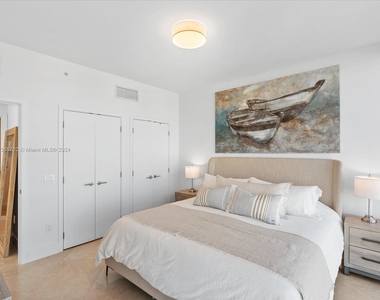 6899 Collins Ave - Photo Thumbnail 16