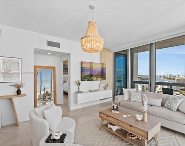 6899 Collins Ave - Photo Thumbnail 7