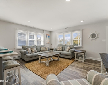 307 Asbury Avenue - Photo Thumbnail 3