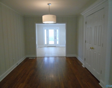 1716 Ballard Drive Se - Photo Thumbnail 10