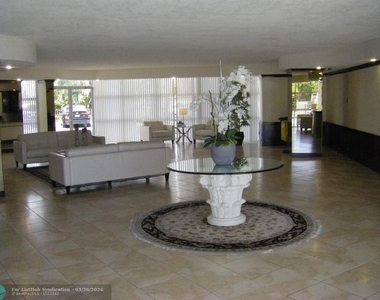 2841 N Ocean Blvd - Photo Thumbnail 8