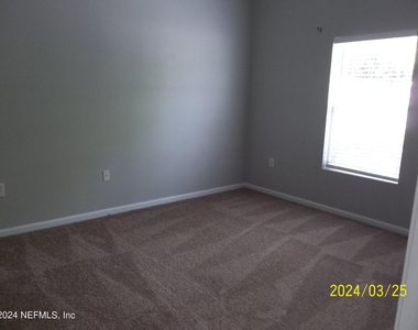 9505 Armelle Way - Photo Thumbnail 8