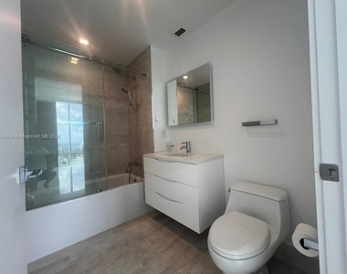 1040 Biscayne Blvd - Photo Thumbnail 19