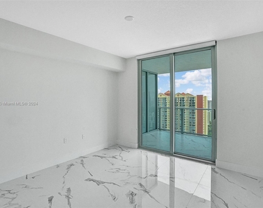 330 Sunny Isles Blvd - Photo Thumbnail 19