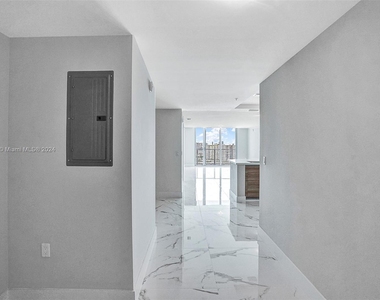 330 Sunny Isles Blvd - Photo Thumbnail 5