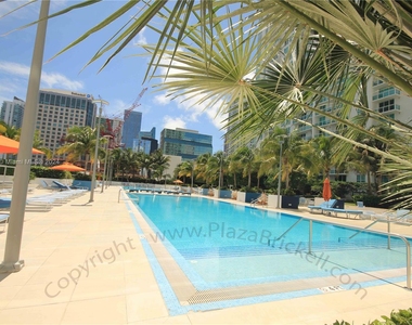 950 Brickell Bay Dr - Photo Thumbnail 45