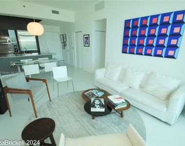 950 Brickell Bay Dr - Photo Thumbnail 2