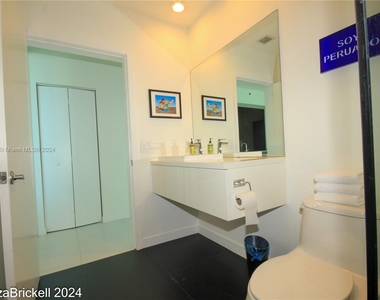 950 Brickell Bay Dr - Photo Thumbnail 29