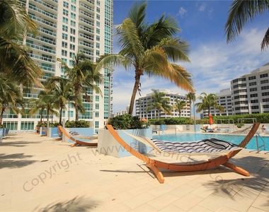 950 Brickell Bay Dr - Photo Thumbnail 43