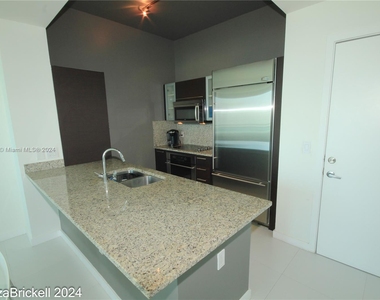 950 Brickell Bay Dr - Photo Thumbnail 20