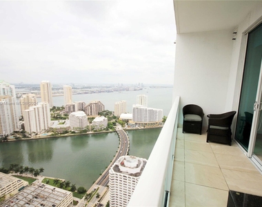 950 Brickell Bay Dr - Photo Thumbnail 6