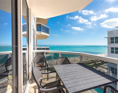 4775 Collins Ave - Photo Thumbnail 14