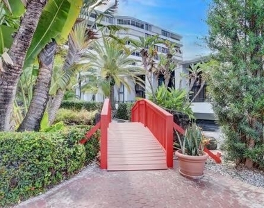 3589 S Ocean Boulevard - Photo Thumbnail 17